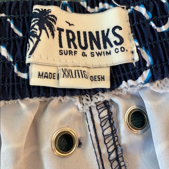 Trunks Board Shorts - Picture 2 of 4
